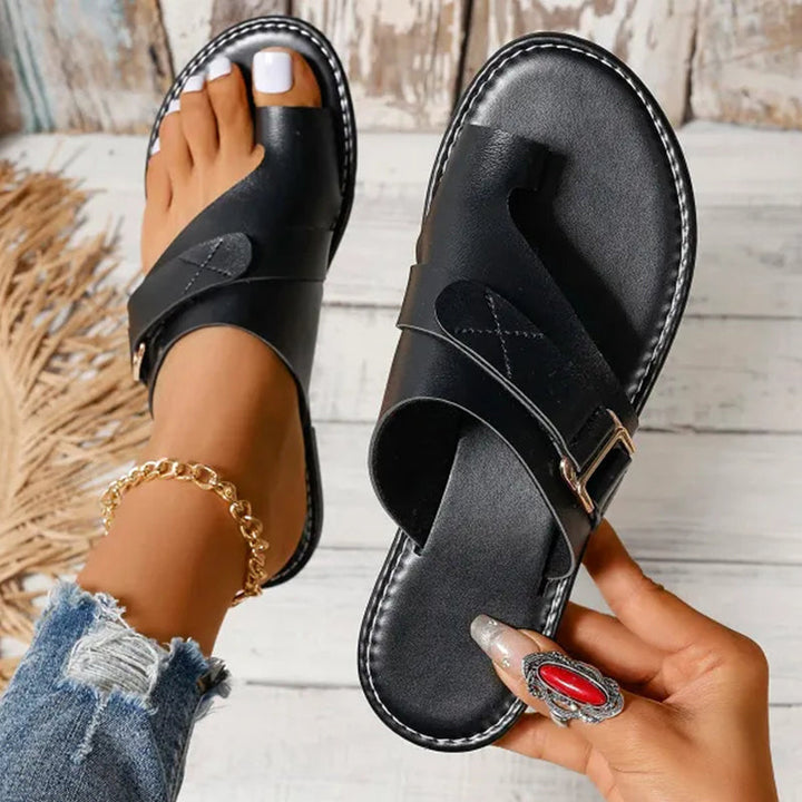 Julia – Sandales plates modernes et confortables pour femme