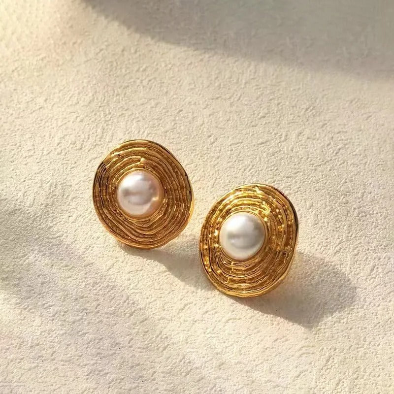 Boucles d'oreilles circulaires vintage avec perles baroques d'eau douce et plaquage en or 18K