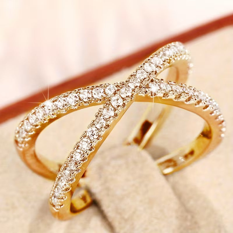 Bague Croix zirconium entrelacée