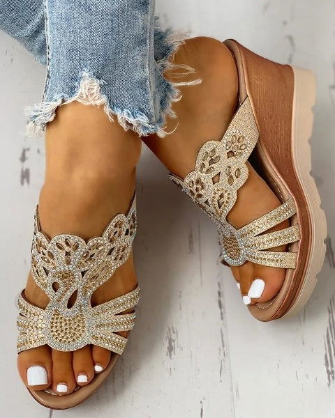 Gianna – Sandales à plateforme avec clous modernes pour femme
