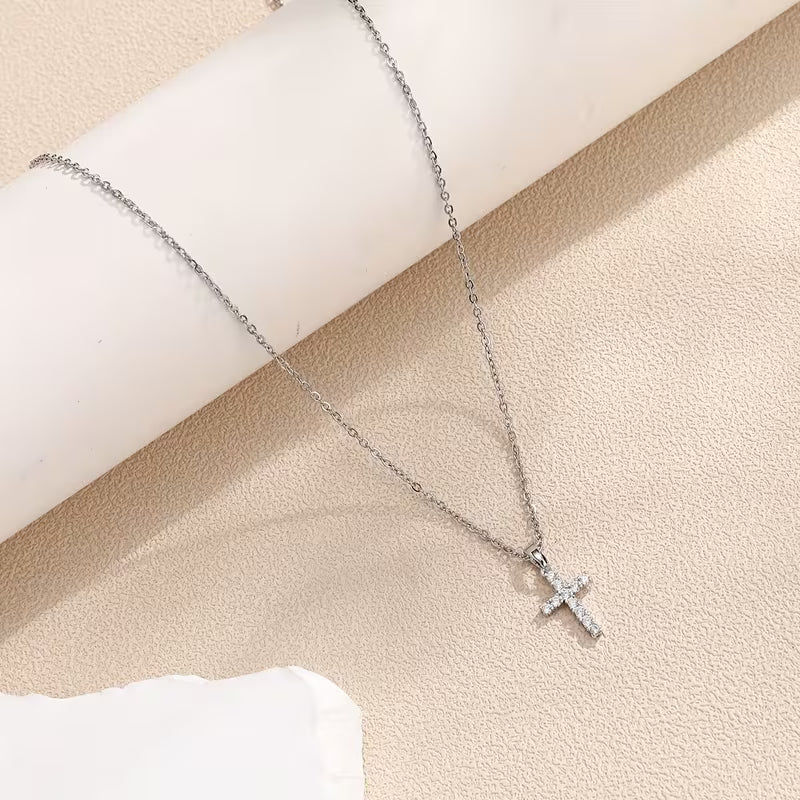 Collier pendentif Croix zirconium
