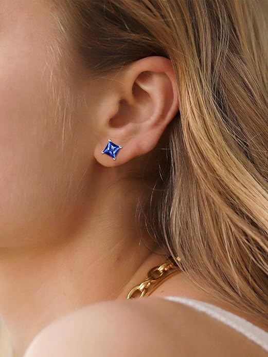 Boucles d'oreilles stud saphir taille princesse minimalistes | Or Blanc
