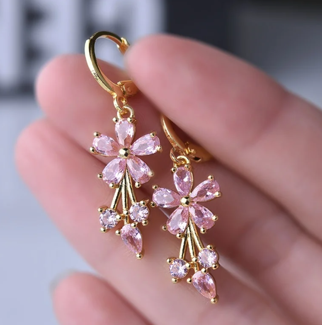 Créoles en plaqué or 18 carats avec marguerites roses