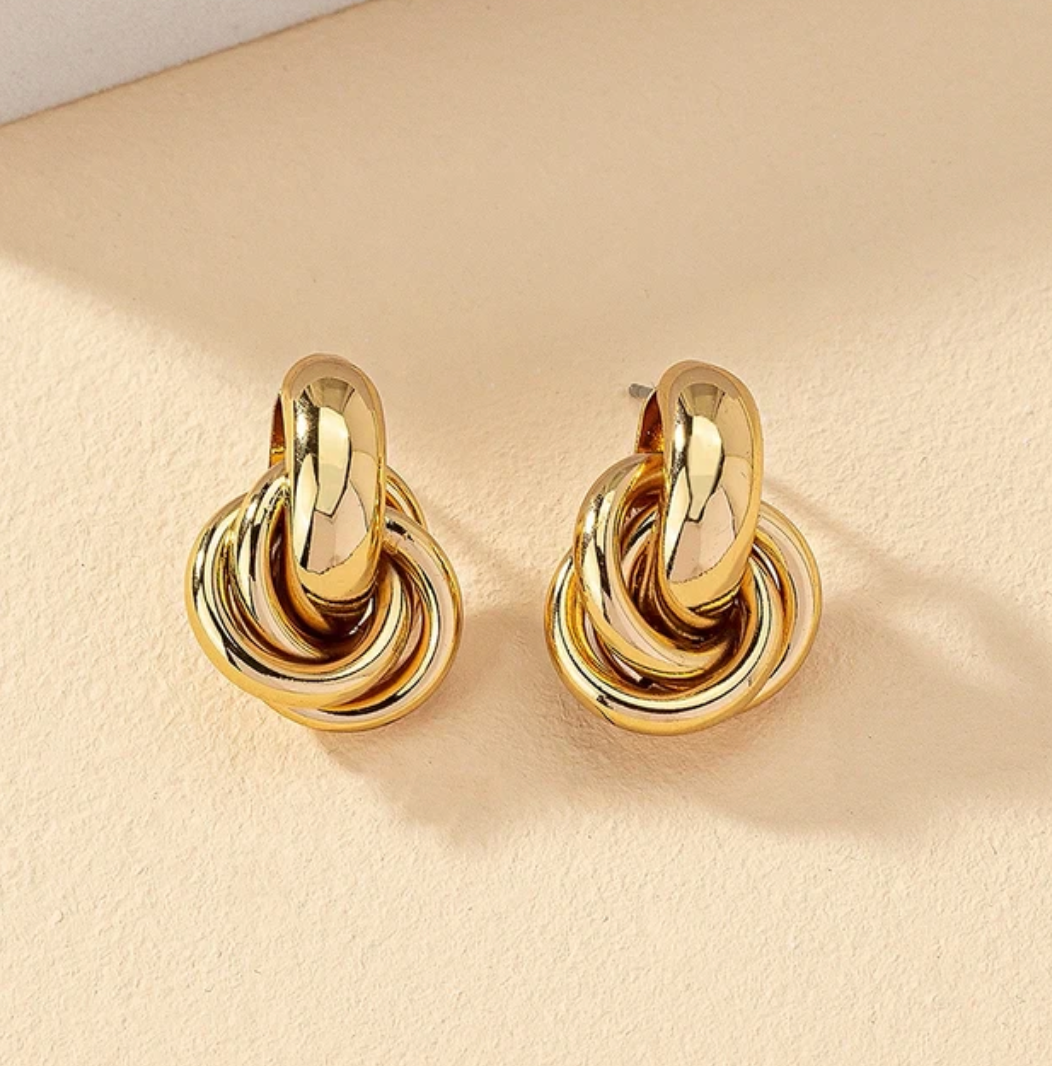 Boucles d'oreilles or 18 carats forme irrégulière
