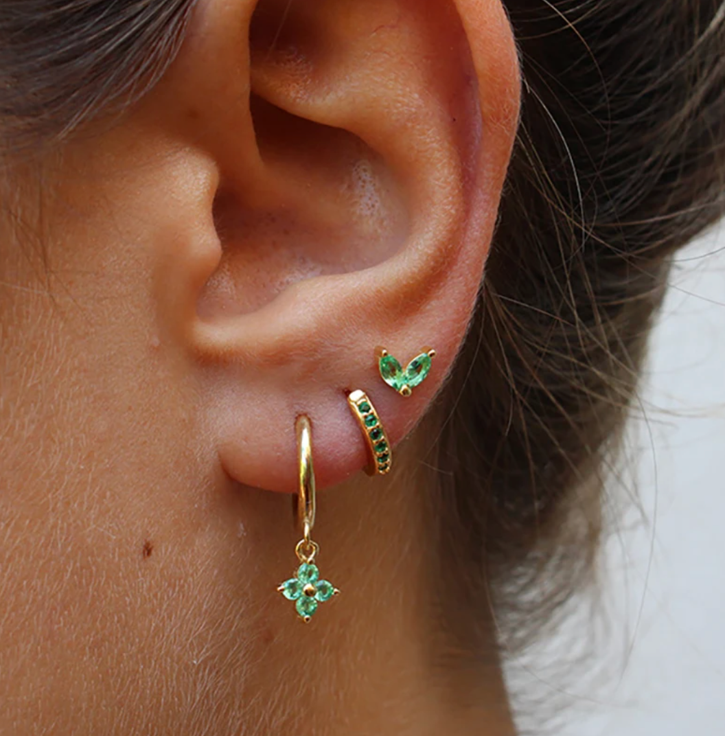Boucles d'oreilles boutons et pendentifs en plaqué or 18 carats