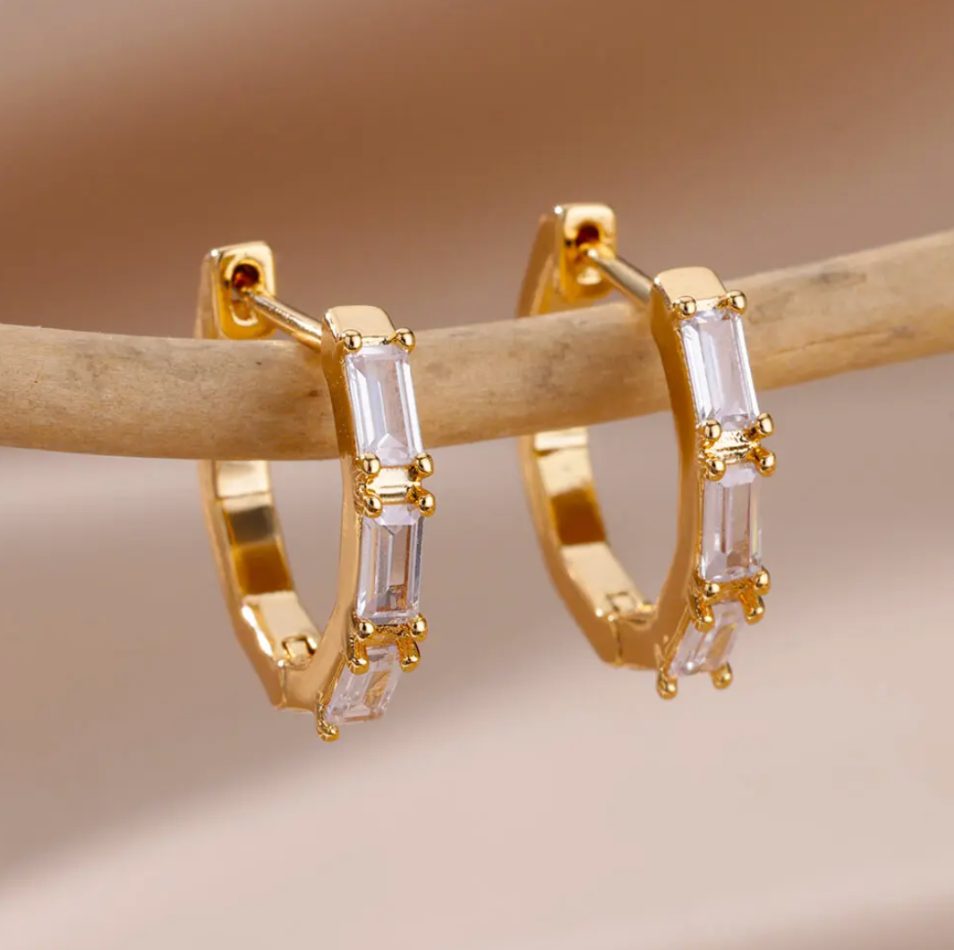 Créoles plaqué Or fin 18 carats avec cristaux géométriques