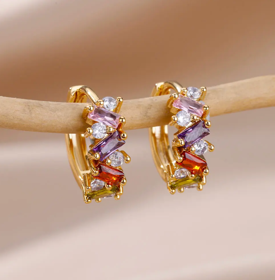 Créoles en plaqué or 18 carats multicolores avec cristaux spatiaux