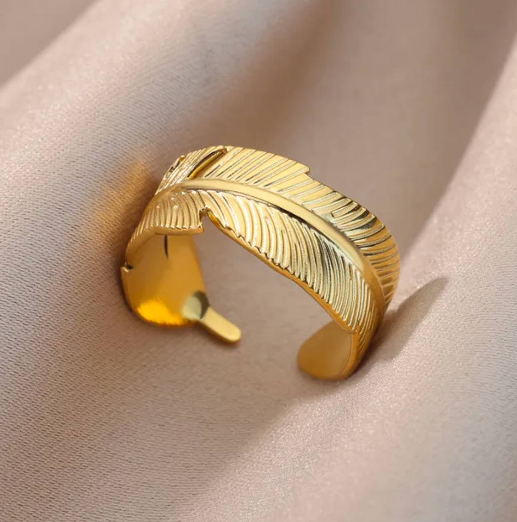Bague en plaqué or 18 carats avec feuille tropicale