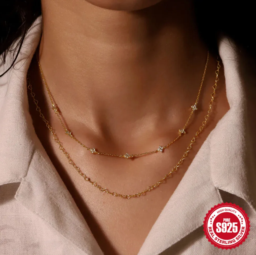 Collier en Plaqué Or 18 carats avec petites pierres en zircone