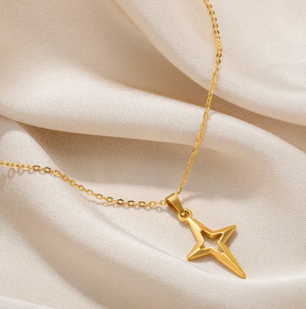 Collier en Plaqué Or 18 carats avec étoile filante