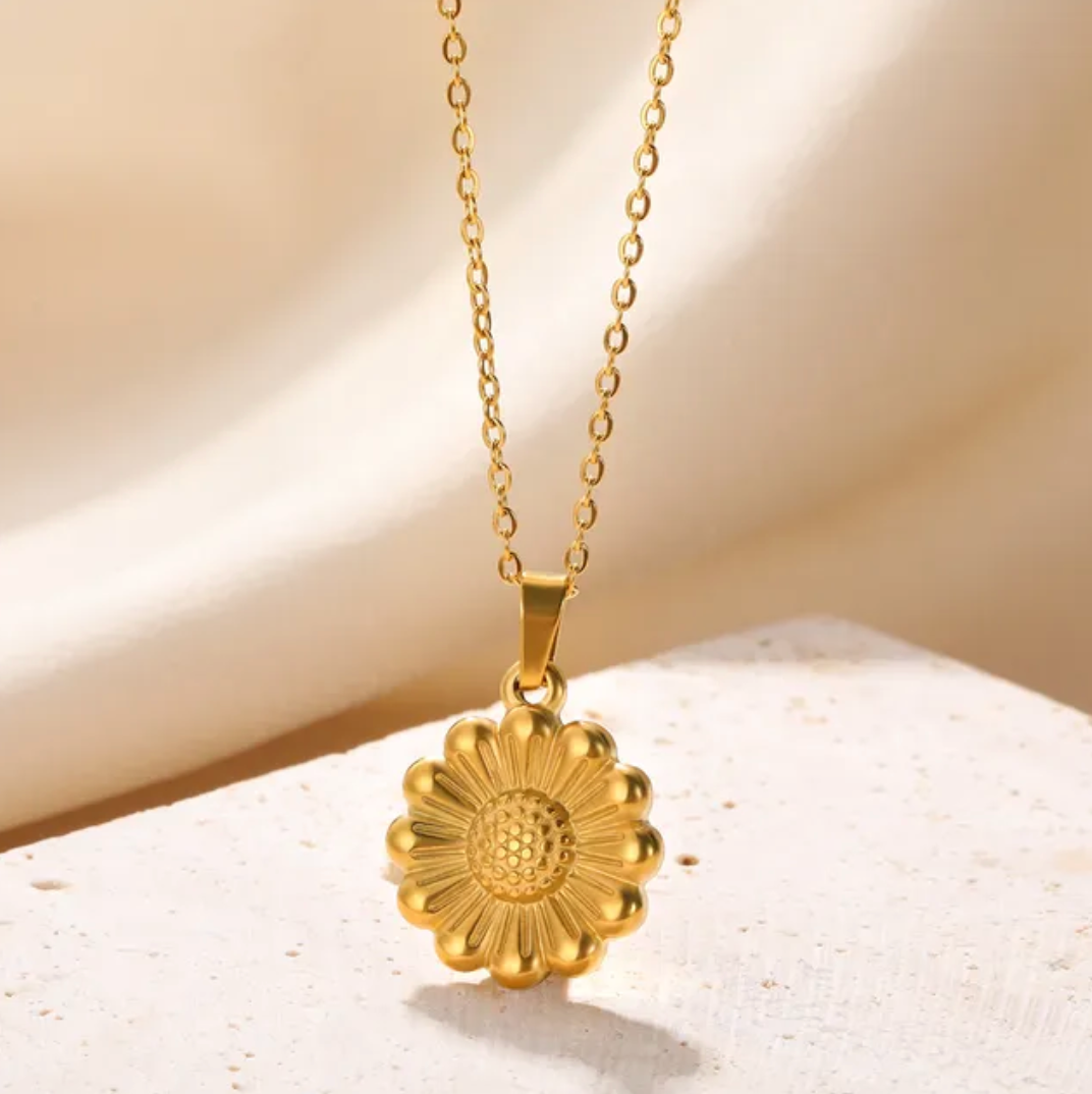 Collier marguerite en plaqué or 18 carats