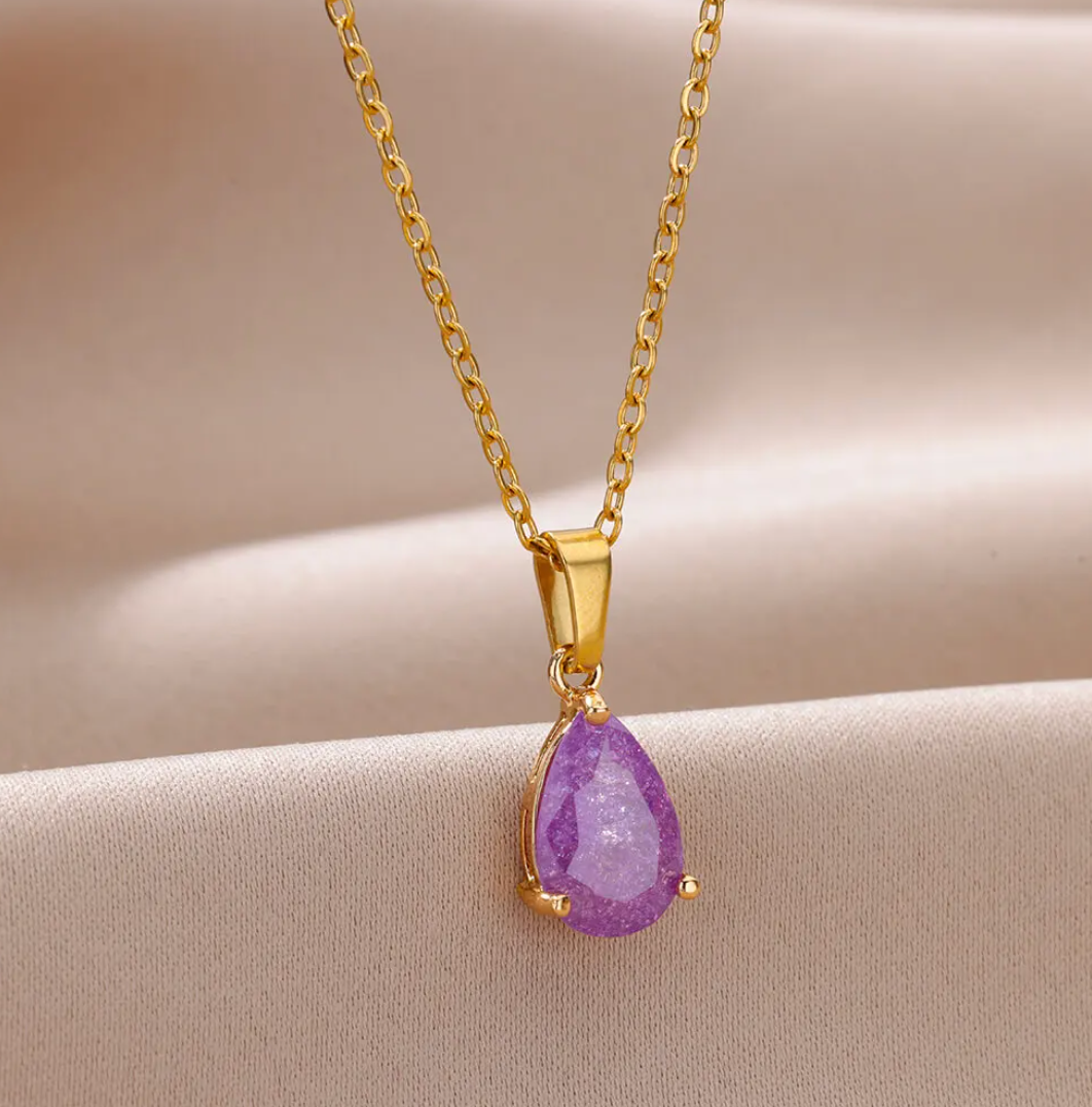 Collier en Plaqué Or 18 carats avec pierre du zodiaque améthyste