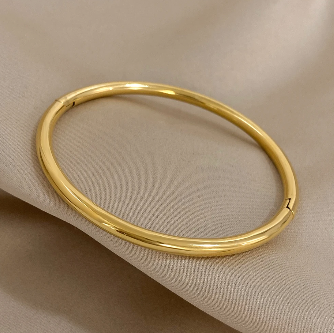 Bracelet plaqué or 18 carats épais fermé