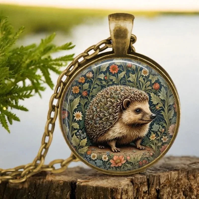 Collier Pendentif Animal Totem Esprit de la Forêt en Verre