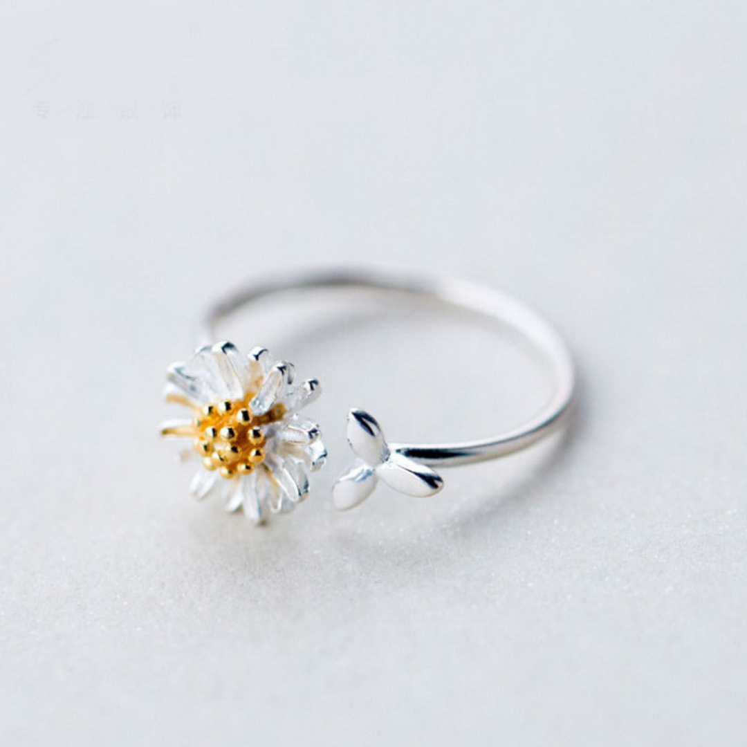 Bague réglable en argent 925 avec une belle marguerite peinte à la main