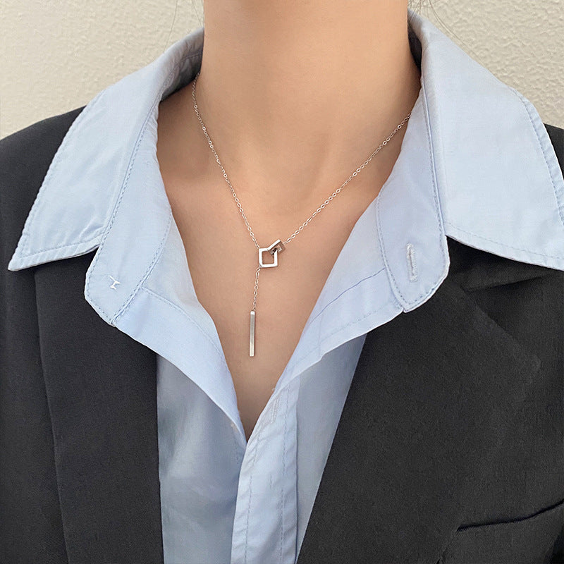 Pendentif argenté Geometrica