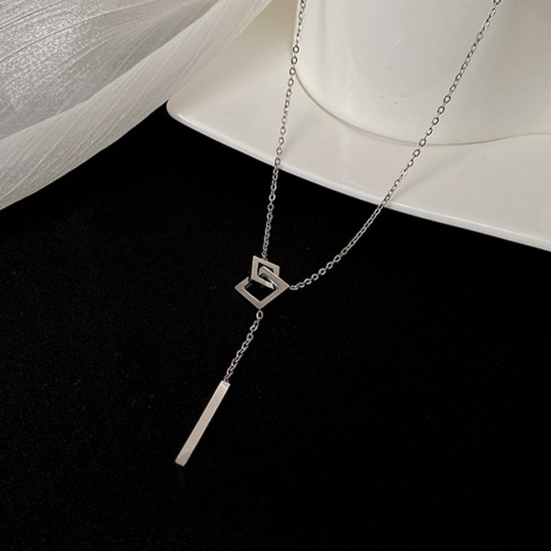 Pendentif argenté Geometrica