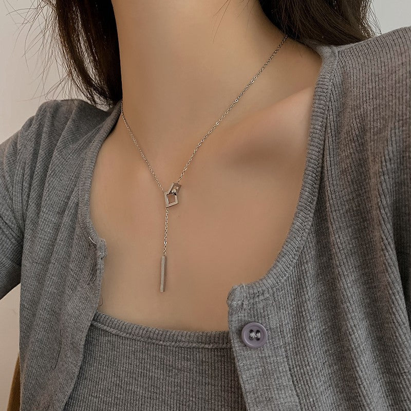 Pendentif argenté Geometrica