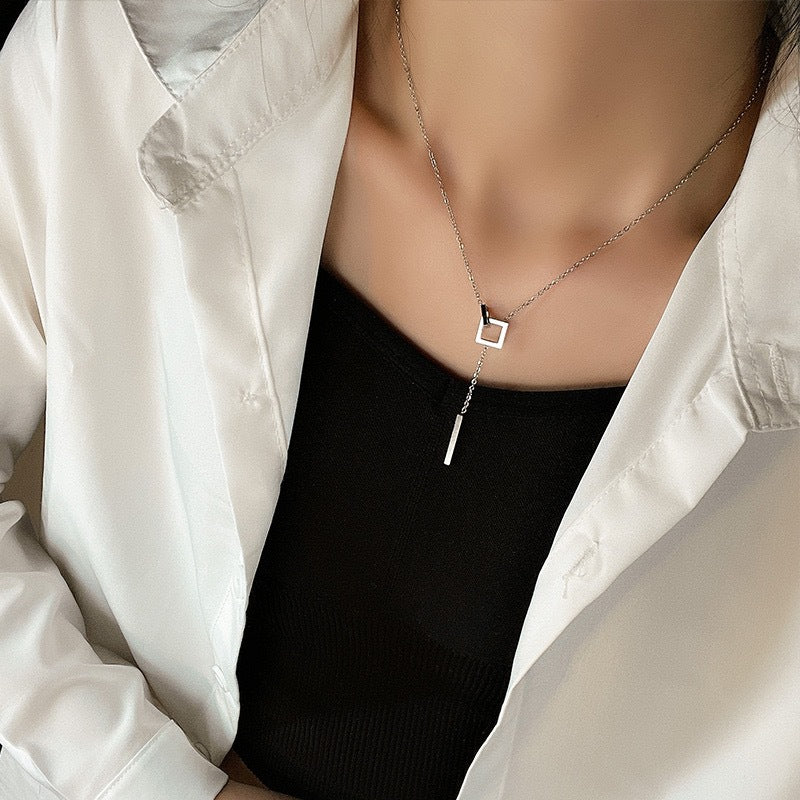 Pendentif argenté Geometrica
