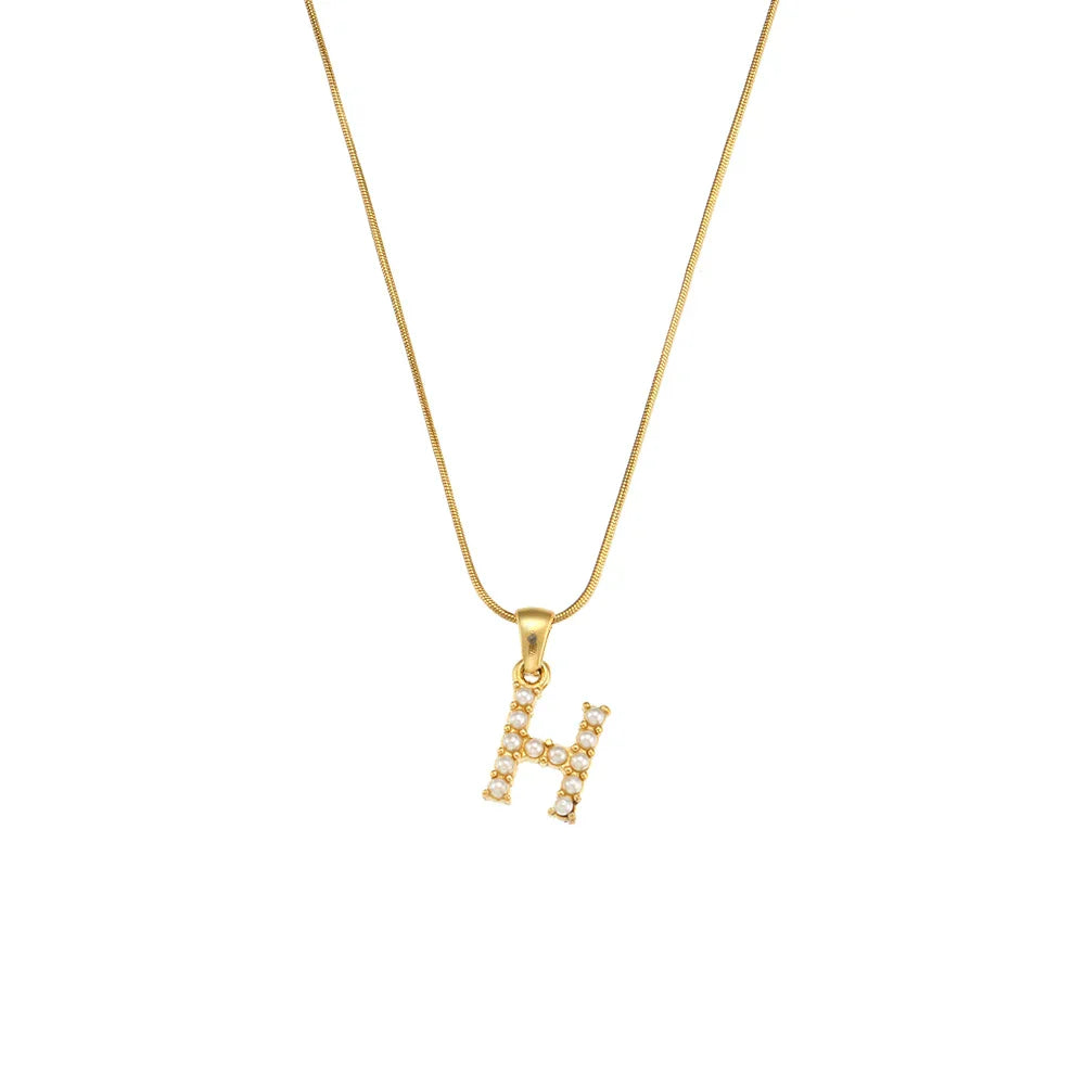 Collier d'initiales en perles précieuses et petites perles naturelles plaquées or 18 carats