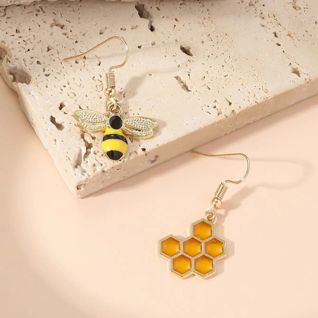 Boucles d'oreilles Tomettes Ruche et Abeille – Bijou Ton Or pour Femme