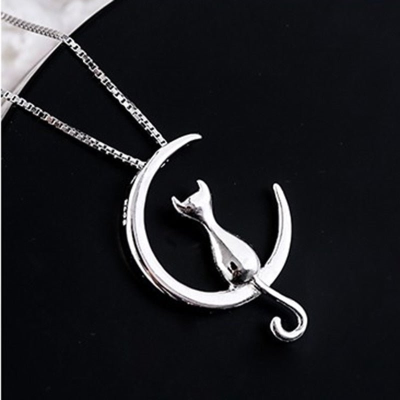 Collier chat élégant croissant et chat