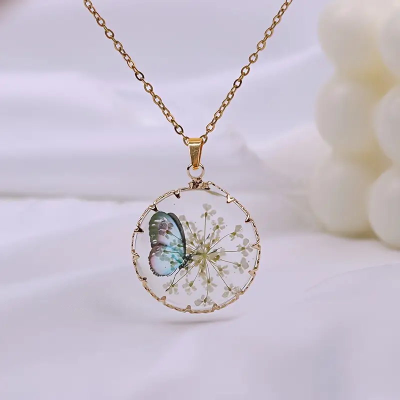 Collier Papillon Fleuri en Or