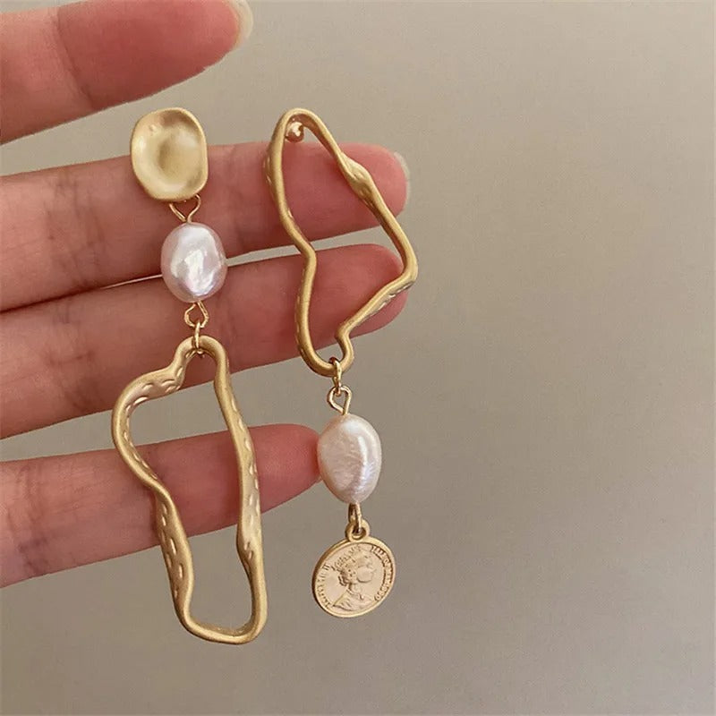 Boucles d'oreilles irrégulières avec perles baroques d'eau douce et plaquage en or 18K