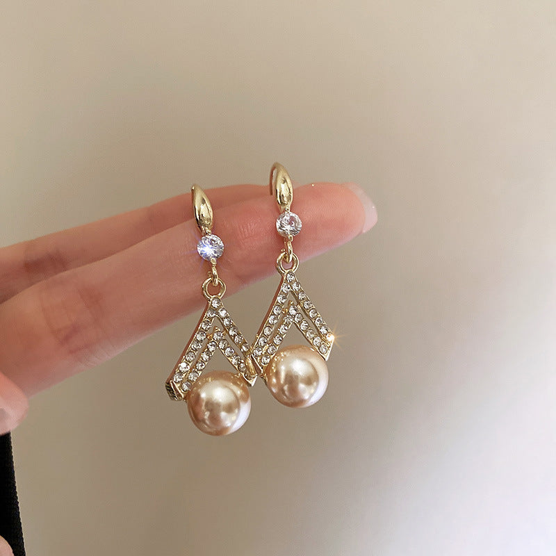 Boucles d'oreilles en perles naturelles avec petits diamants plaqués or 18 carats