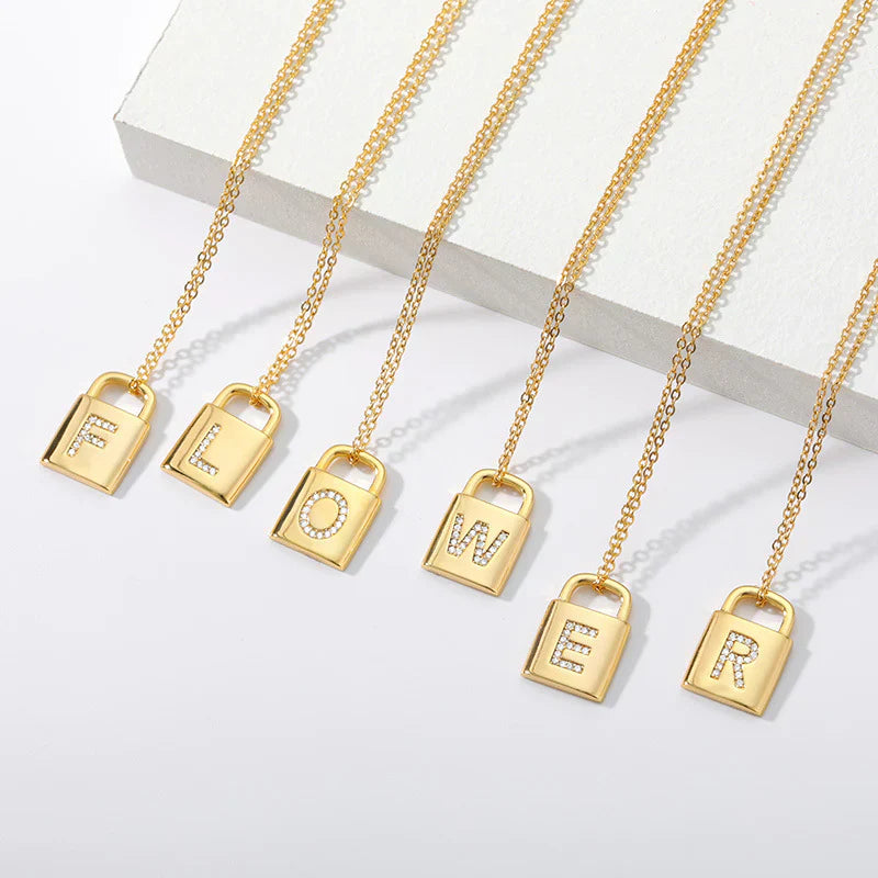 Collier Cadenas d'Initiale Dorée