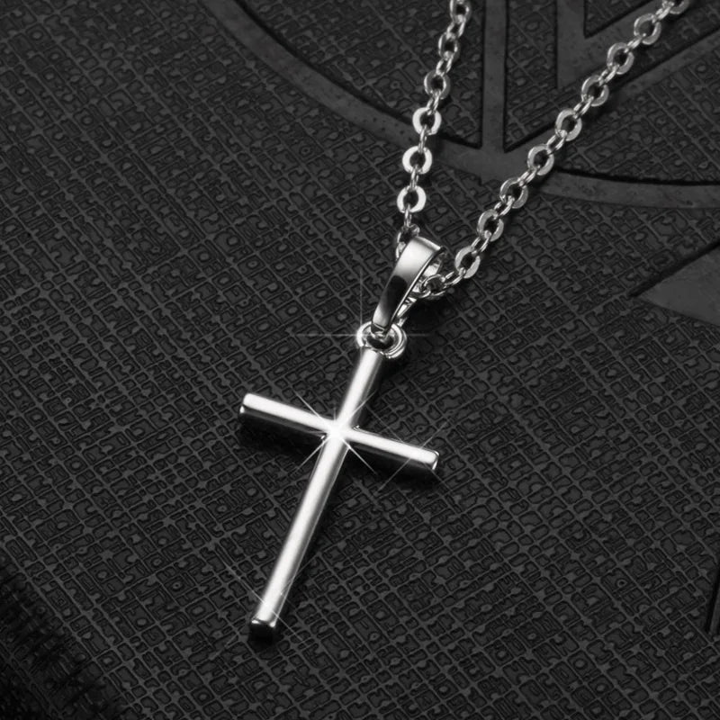 Collier croix classique minimaliste doré