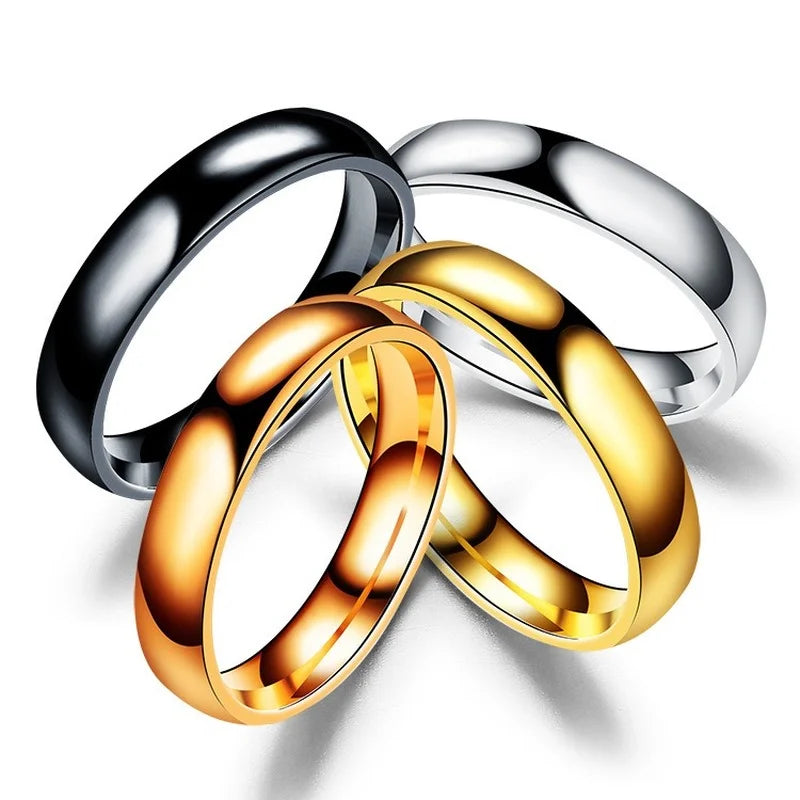 Bague élégante de mariage dorée