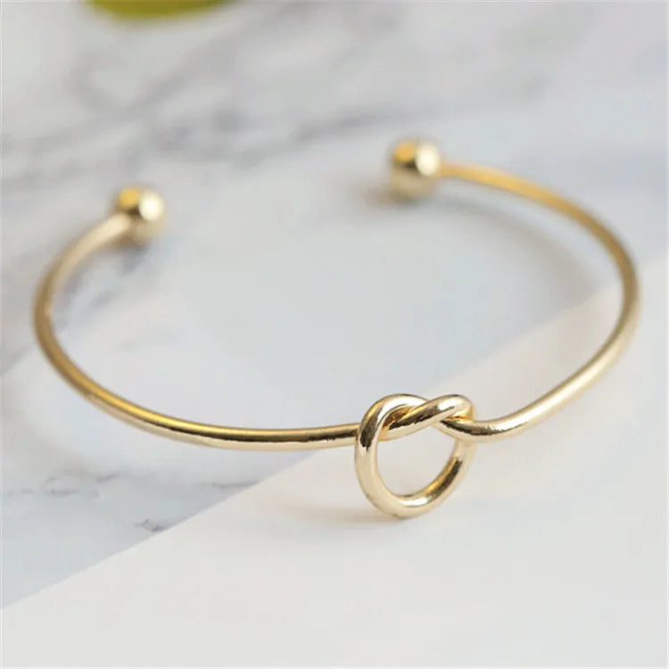 Bracelet nœud d'amour vintage