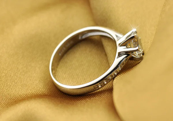 Bague solitaire argent 925 avec zircon brillant