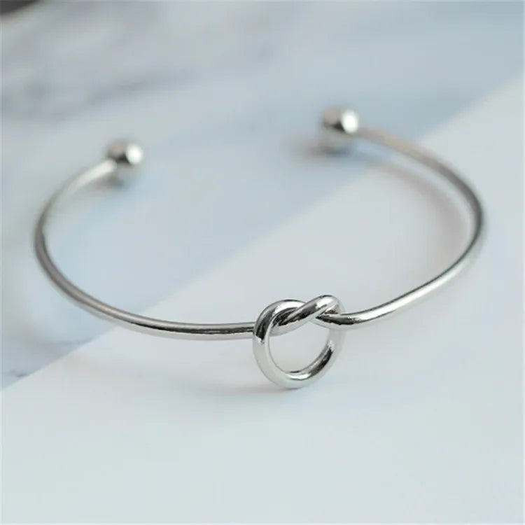 Bracelet nœud d'amour vintage