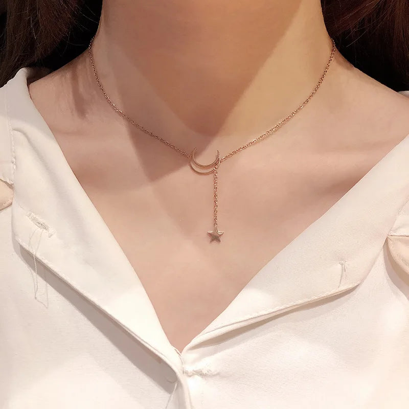 Collier lune et étoile céleste doré
