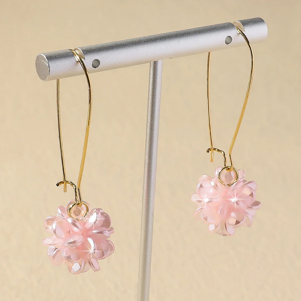 Boucles d'oreilles longues fleur de perle
