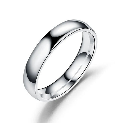 Bague élégante de mariage dorée