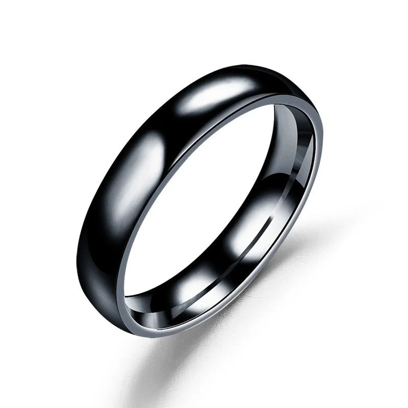 Bague élégante de mariage dorée