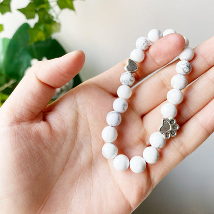 Bracelet Pierre Gemme Naturelle avec Charme Patte et Cœur – Design Artisanal