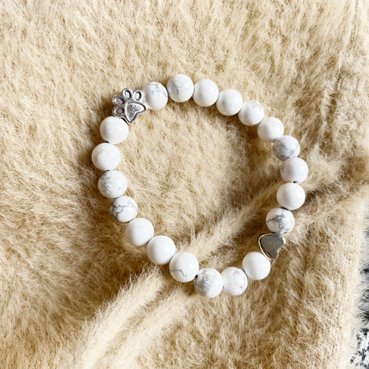 Bracelet Pierre Gemme Naturelle avec Charme Patte et Cœur – Design Artisanal