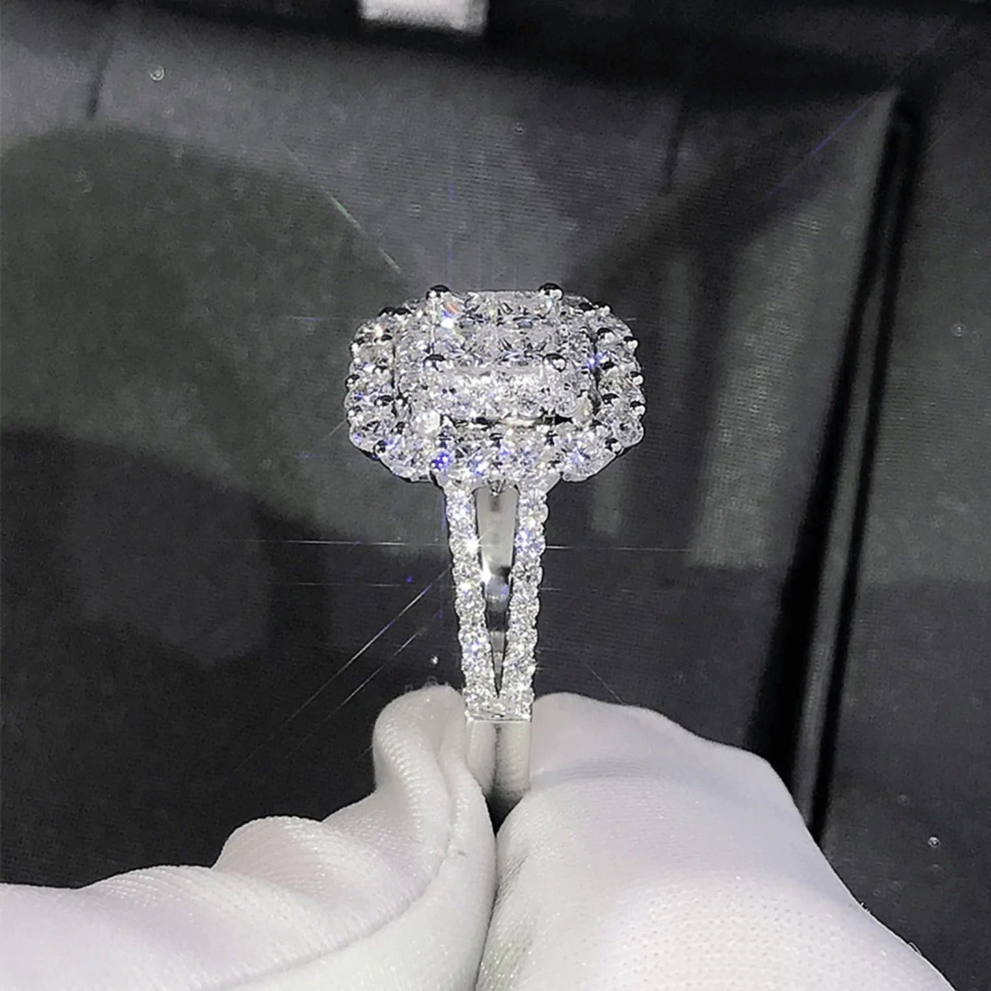 Bague Gabrielle coussin carré