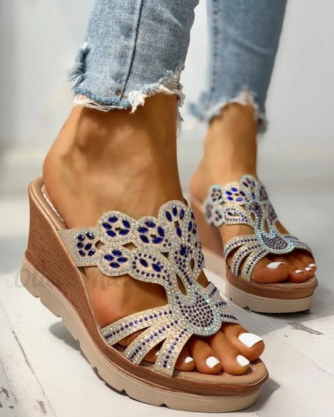 Gianna – Sandales à plateforme avec clous modernes pour femme