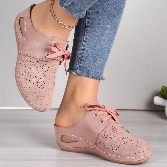Rosa – Sandales à coin avec lacets rose poudré pour femme