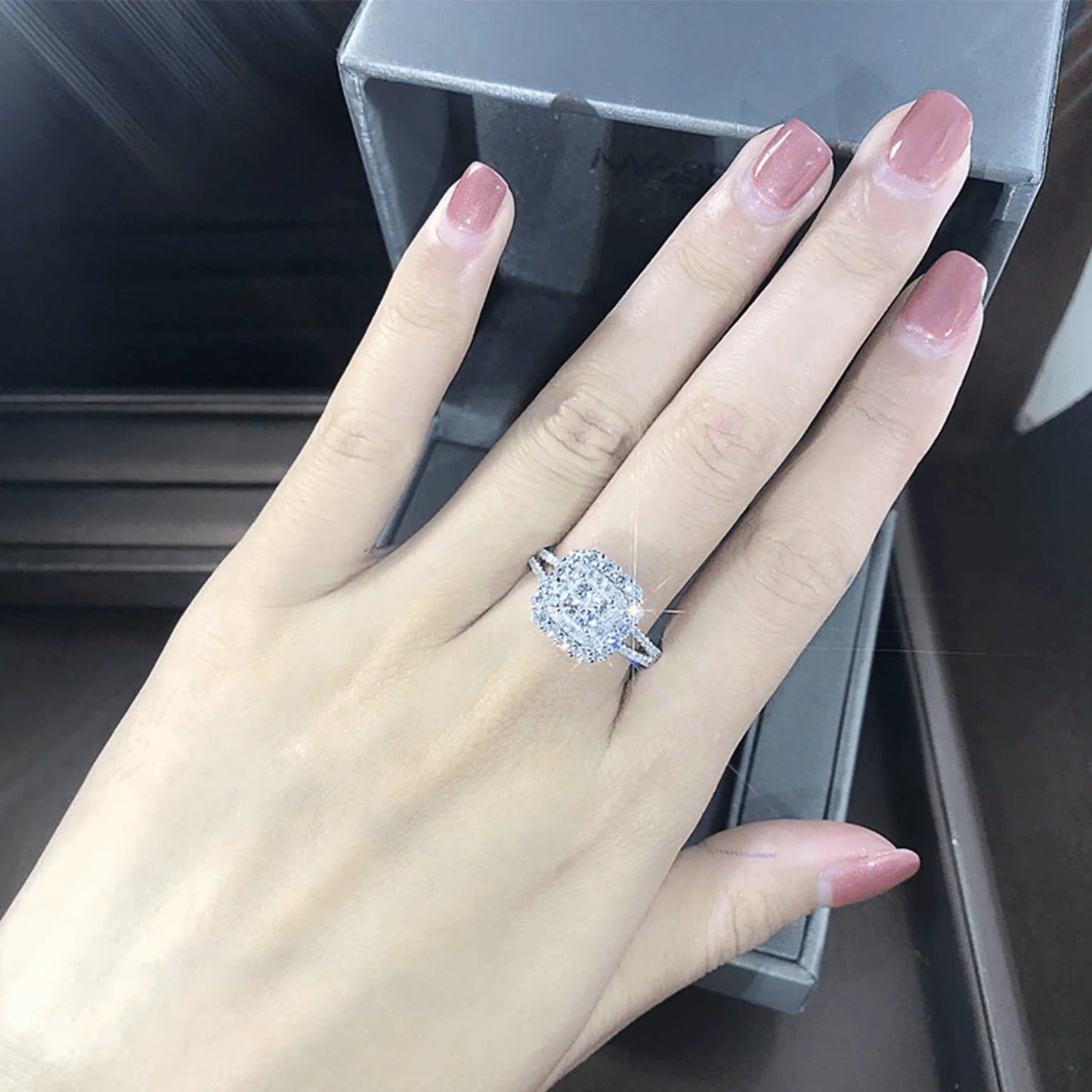 Bague Gabrielle coussin carré