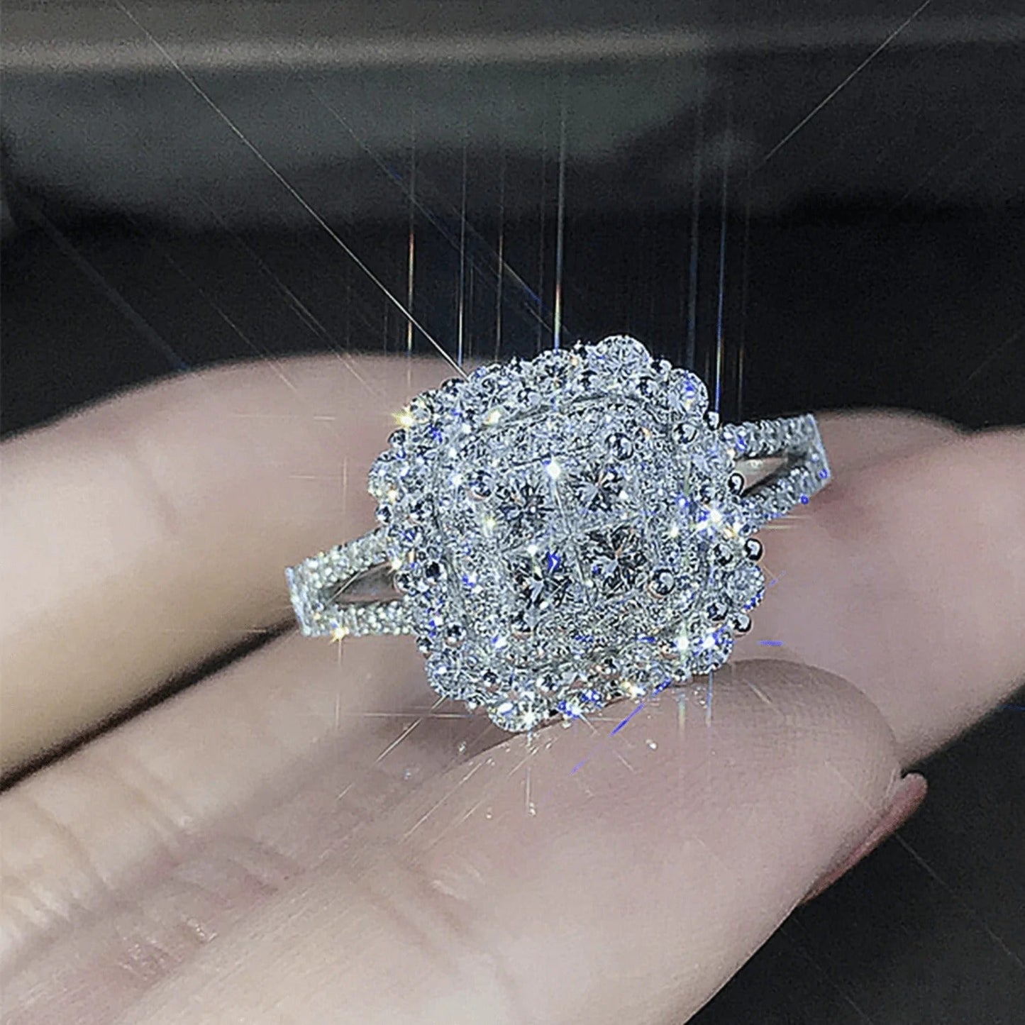 Bague Gabrielle coussin carré