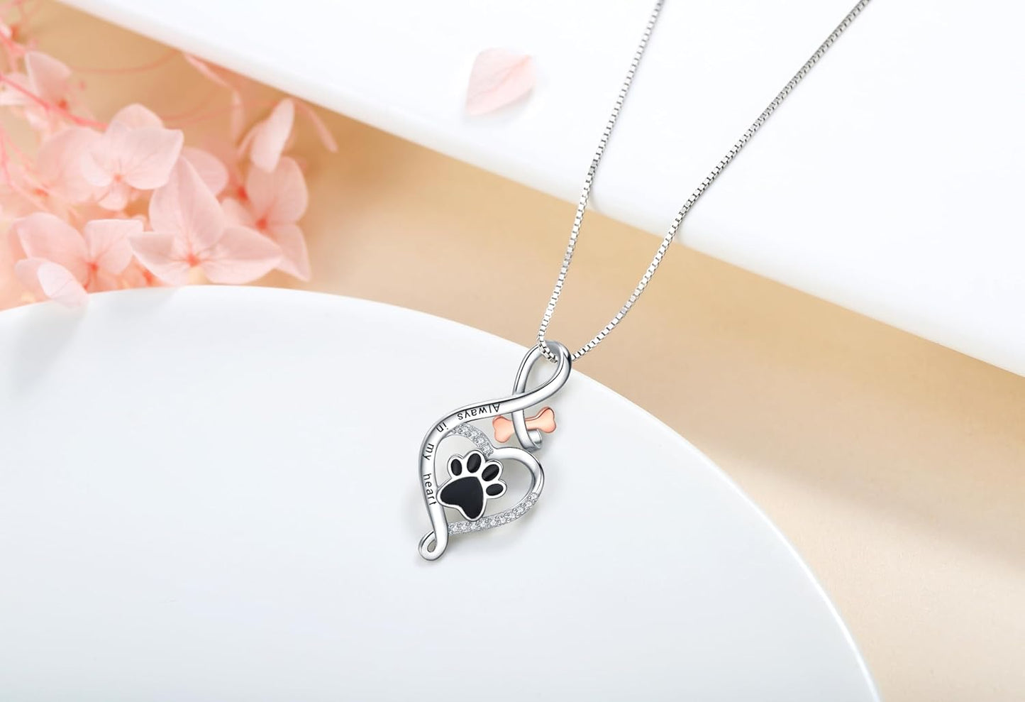 Collier Patte Chanceuse avec Cœur, Os et Infini – Pendentif « Toujours dans mon Cœur »