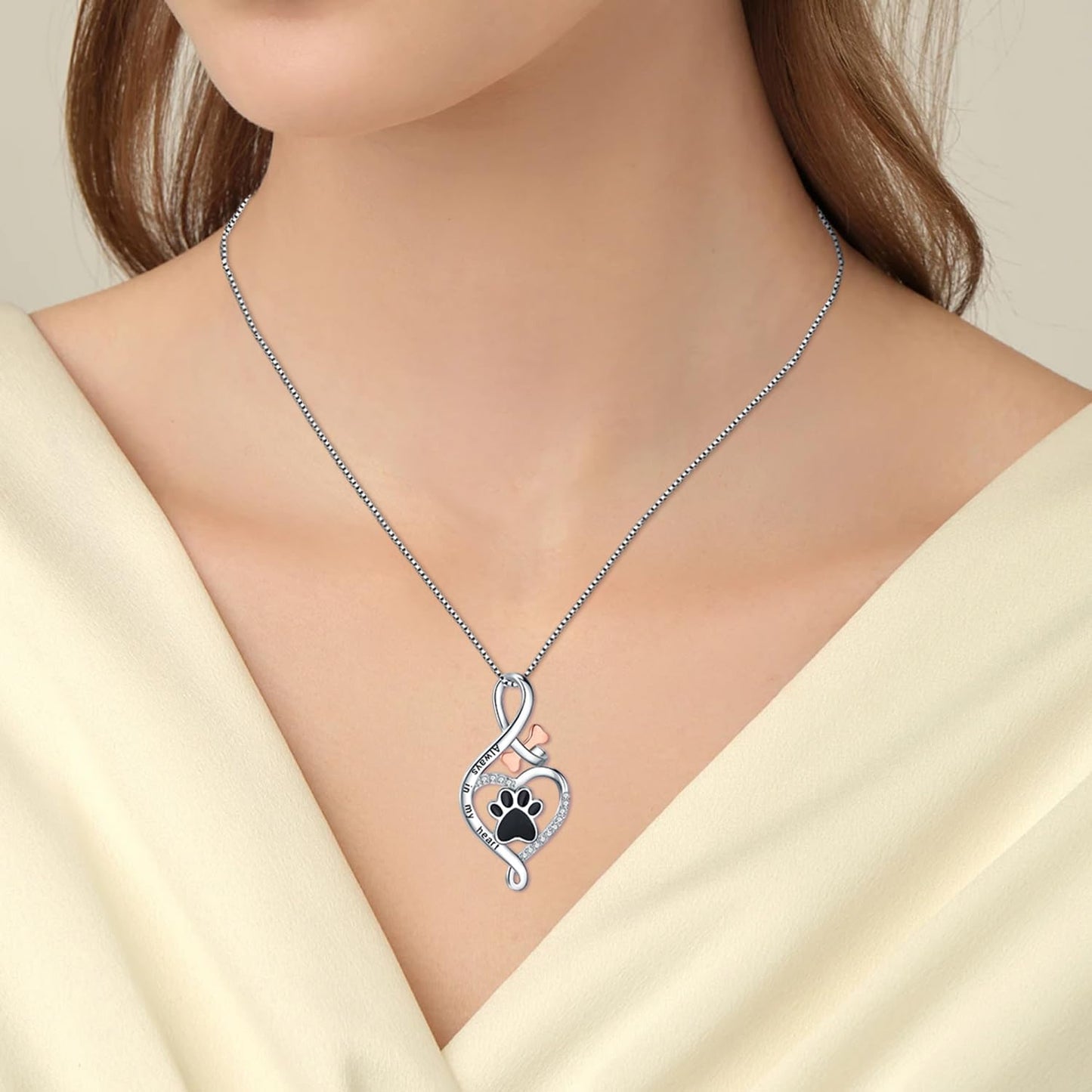 Collier Patte Chanceuse avec Cœur, Os et Infini – Pendentif « Toujours dans mon Cœur »