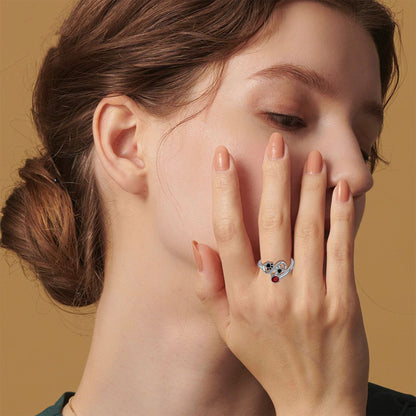Bague Noire Empreinte Patte Réglable Avec Pierre Rouge