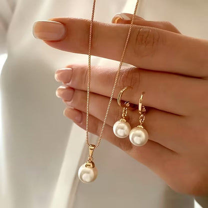 Ensemble 3 pièces collier et boucles d'oreilles en perles